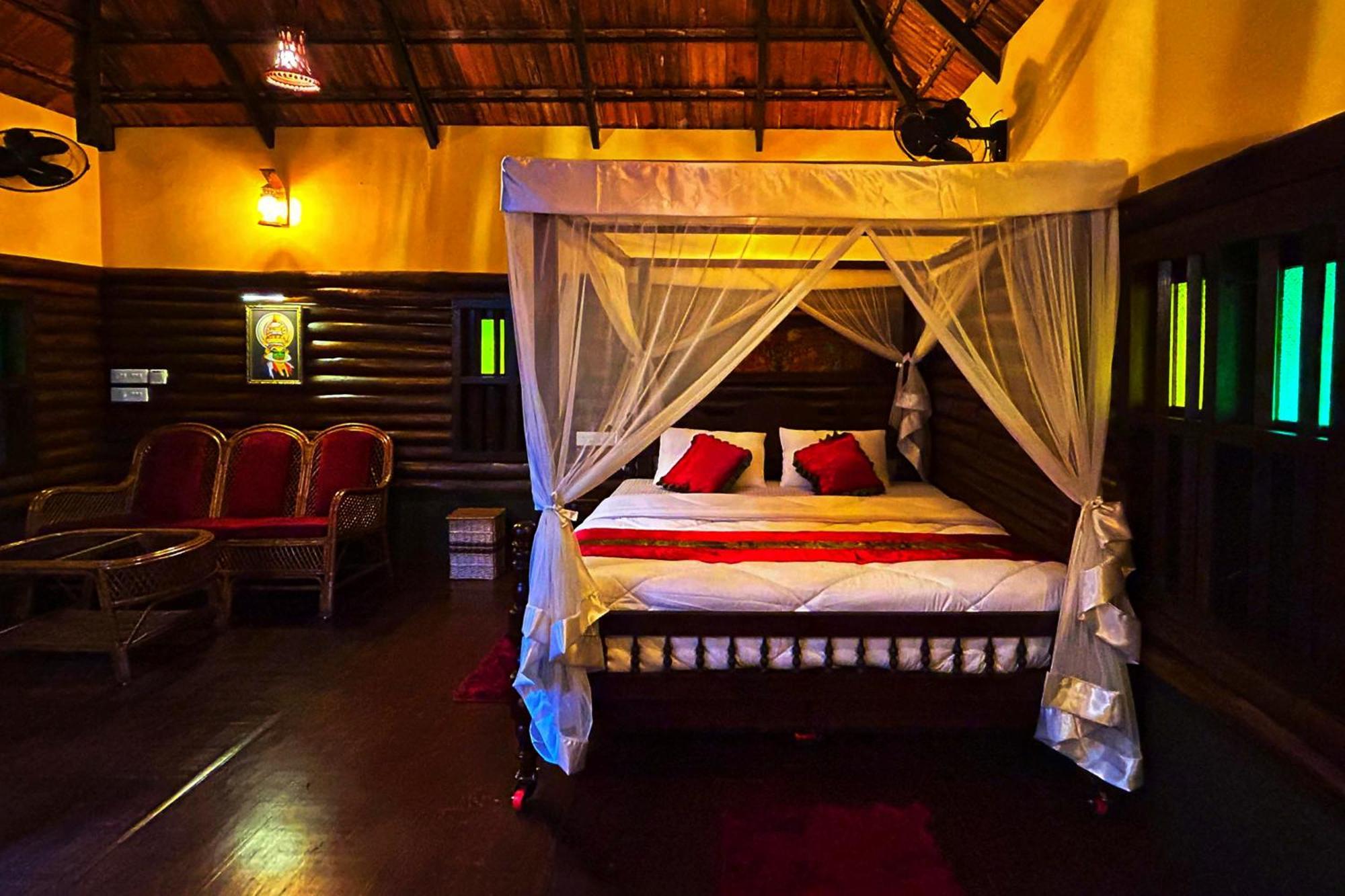 Greens Tree House & Wood House Sultan Bathery Exterior photo